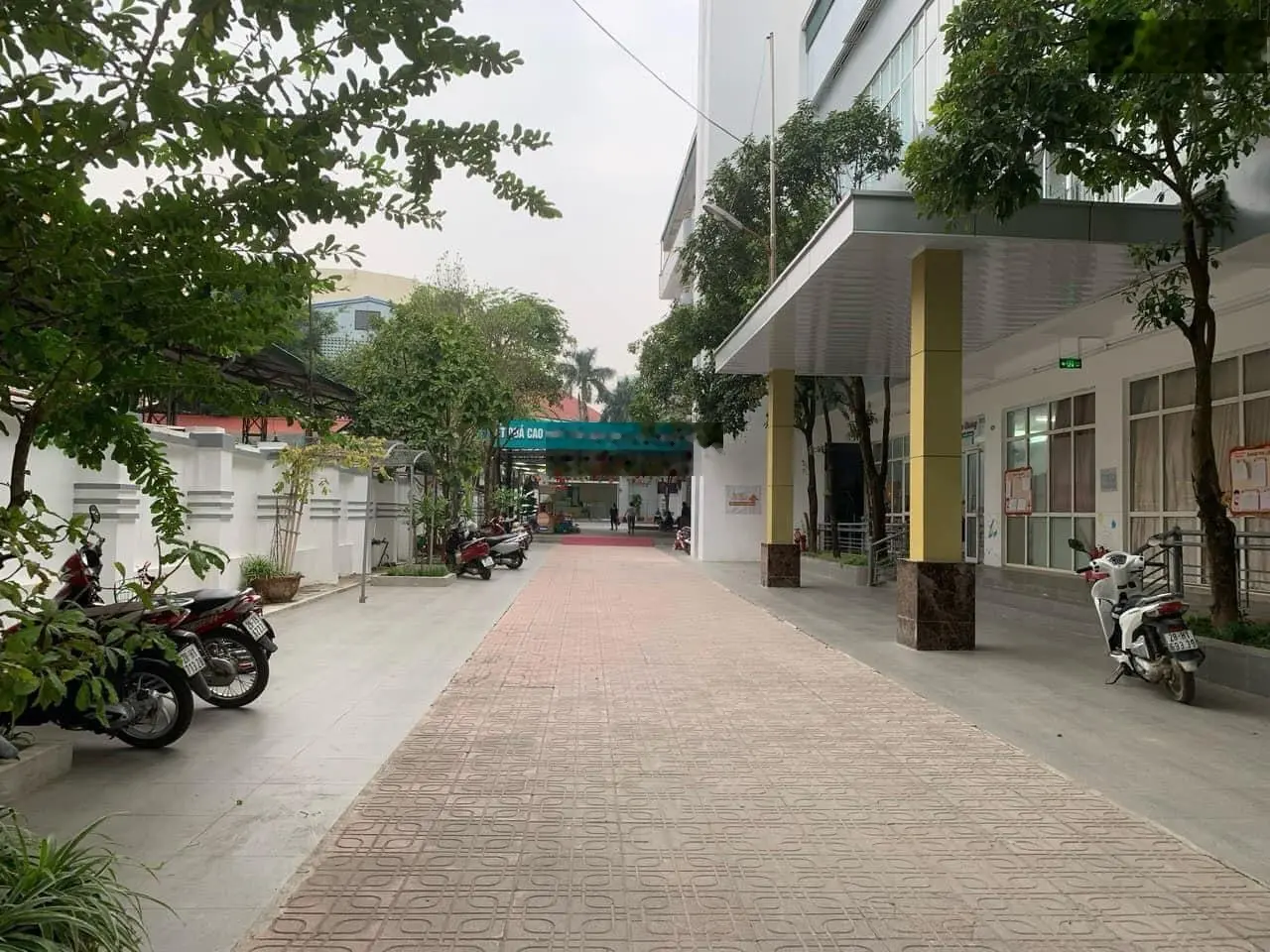 Bán nhà - TT giải trí Sao Mai, Phương Lâm, TP Hoà Bình - 8850m2, rộng 250 m, 80 tỷ
