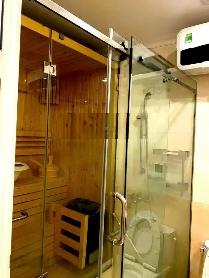 Cần bán tòa nhà 6 tầng mặt hồ Tây, mặt phố Nhật Chiêu, 108m2. Mt: 6m, Vị trí đắc địa