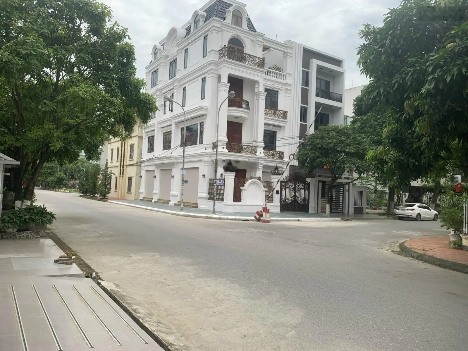 Bán đất biệt thự lô 6B Lê Hồng Phong, 119m2x7m MT, vị trí đẹp, khu dân cư cao cấp, LH 0389 451 ***