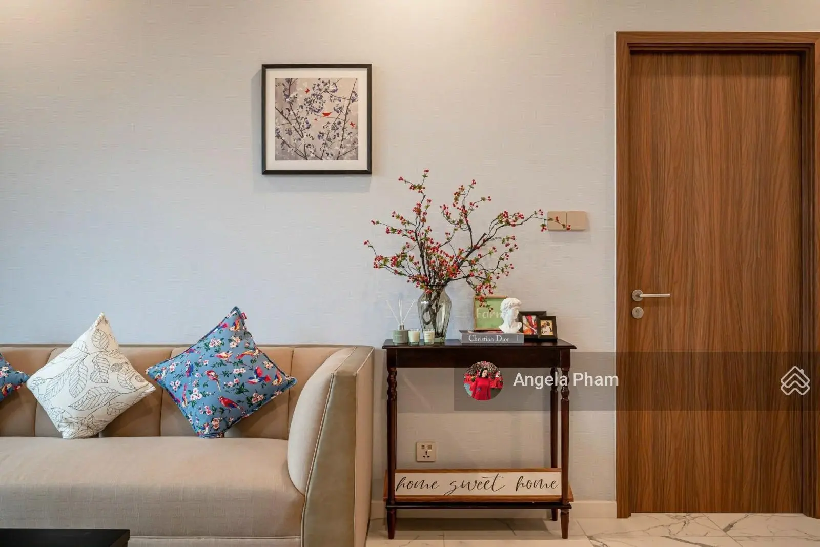 Bán 2 phòng ngủ Galleria - Metropole view đẹp giá tốt 13,5 tỷ