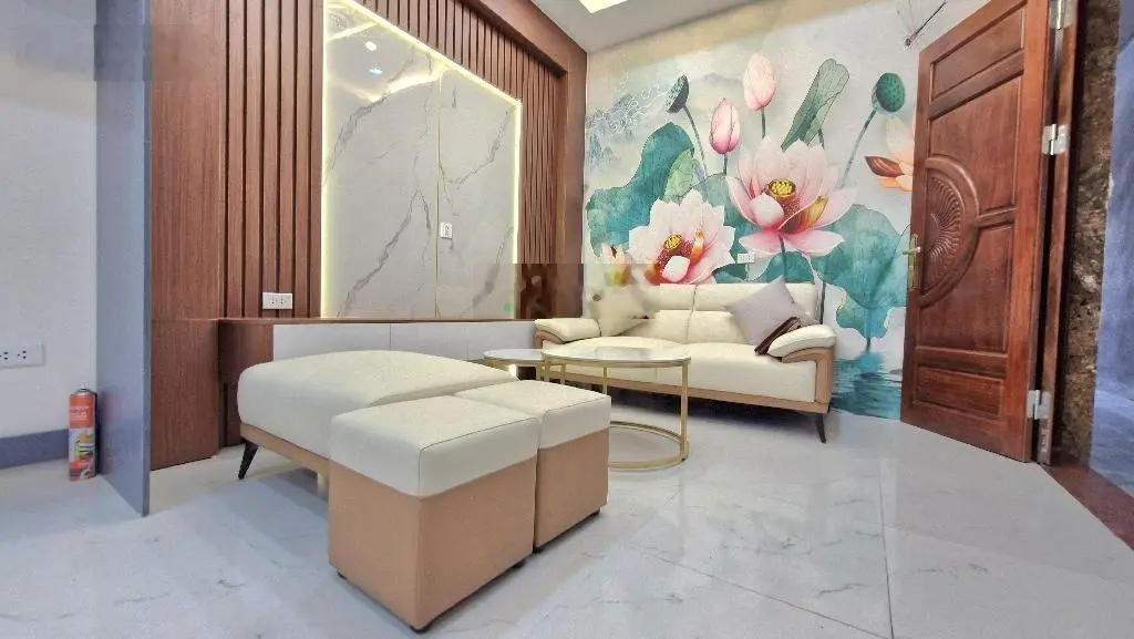 C.ự.c h.i.ế.m 43m2 , nhà mới 5 tầng full nội thất , chỉ việc xách vali về ở , hơn 6 tỷ