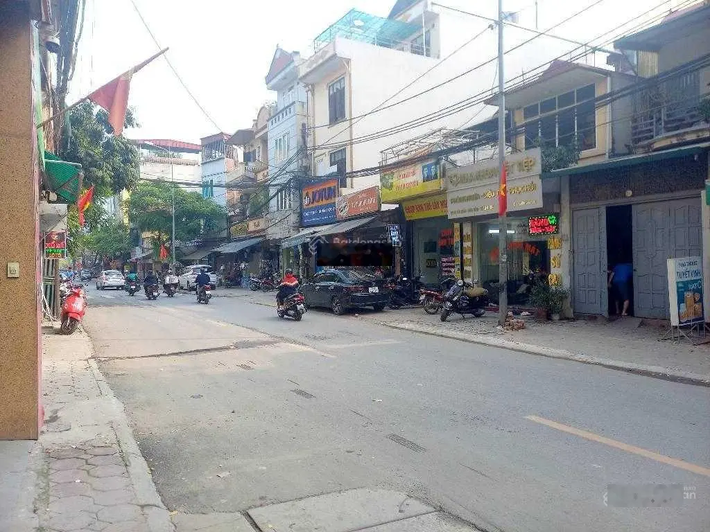 Bán đất 7 tầng tại Tân Xuân, Bắc Từ Liêm. Diện tích 80m2, giá thương lượng