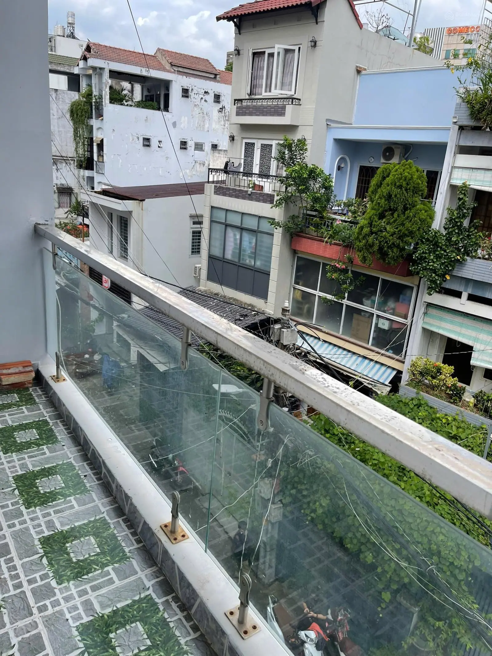 Hẻm 528 Điện Biên Phủ Quận 10, 4m x 11m, 5 tầng, xe hơi đỗ cửa, 9. X tỷ (thương lượng)