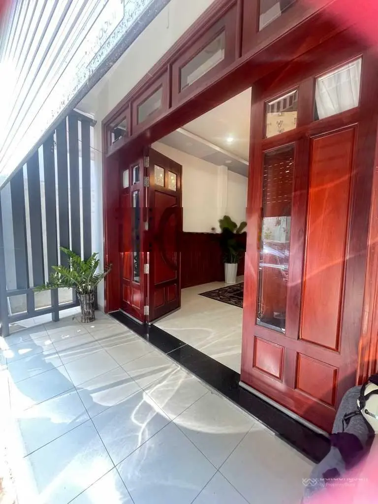Nhà mới 2 tầng, 4.7x19m, hẻm xe hơi. 50m ra đường Tô Ký, Đông Hưng Thuận, Quận 12