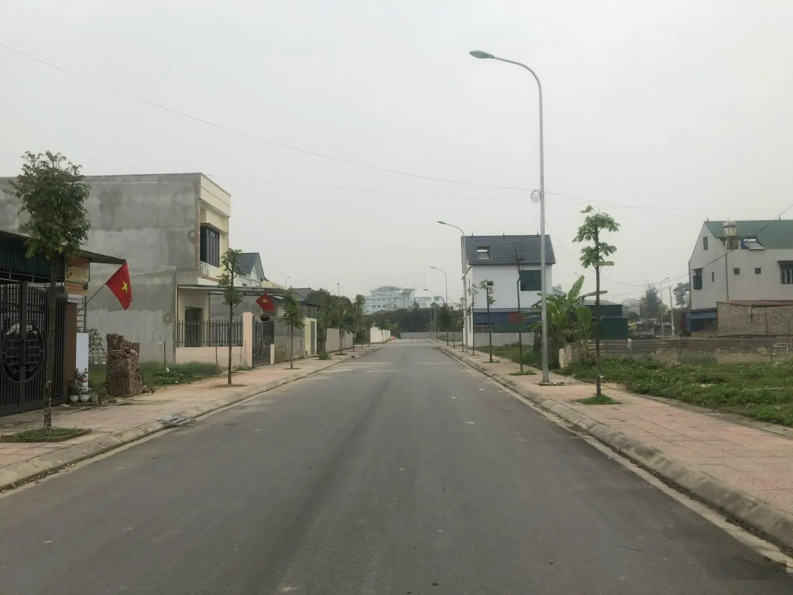 Bán Nhanh lô đất 100 hướng Nam, Mặt tiền 5m giá 700 Triệu, Đường 15m