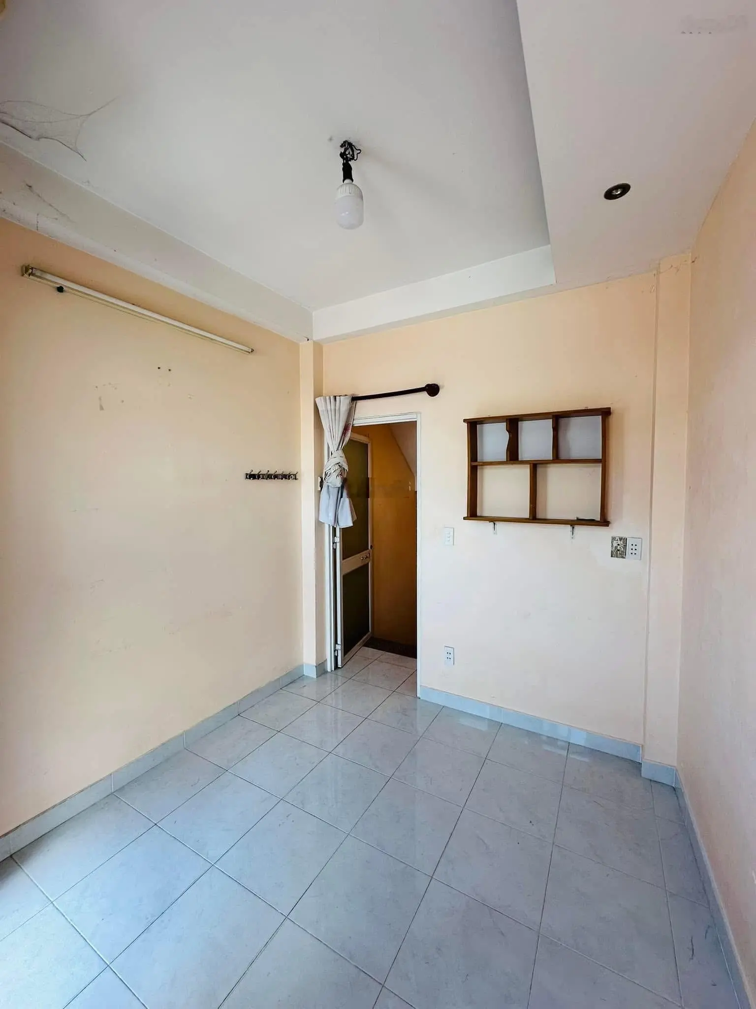 Cần Bán Nhà Nguyễn Kiệm, Quận Phú Nhuận, 4 Tầng, 2 Phòng Ngủ, Hoàn Công Đủ - Giá Chỉ 3.6 Tỷ - H3G