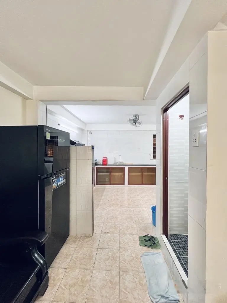 Nhà 6 tầng BTCT, Lạc Long Quân, phường 8, Tân Bình 45 m2, 7 PN 4,2m X 11m chỉ có 6,95 tỷ .