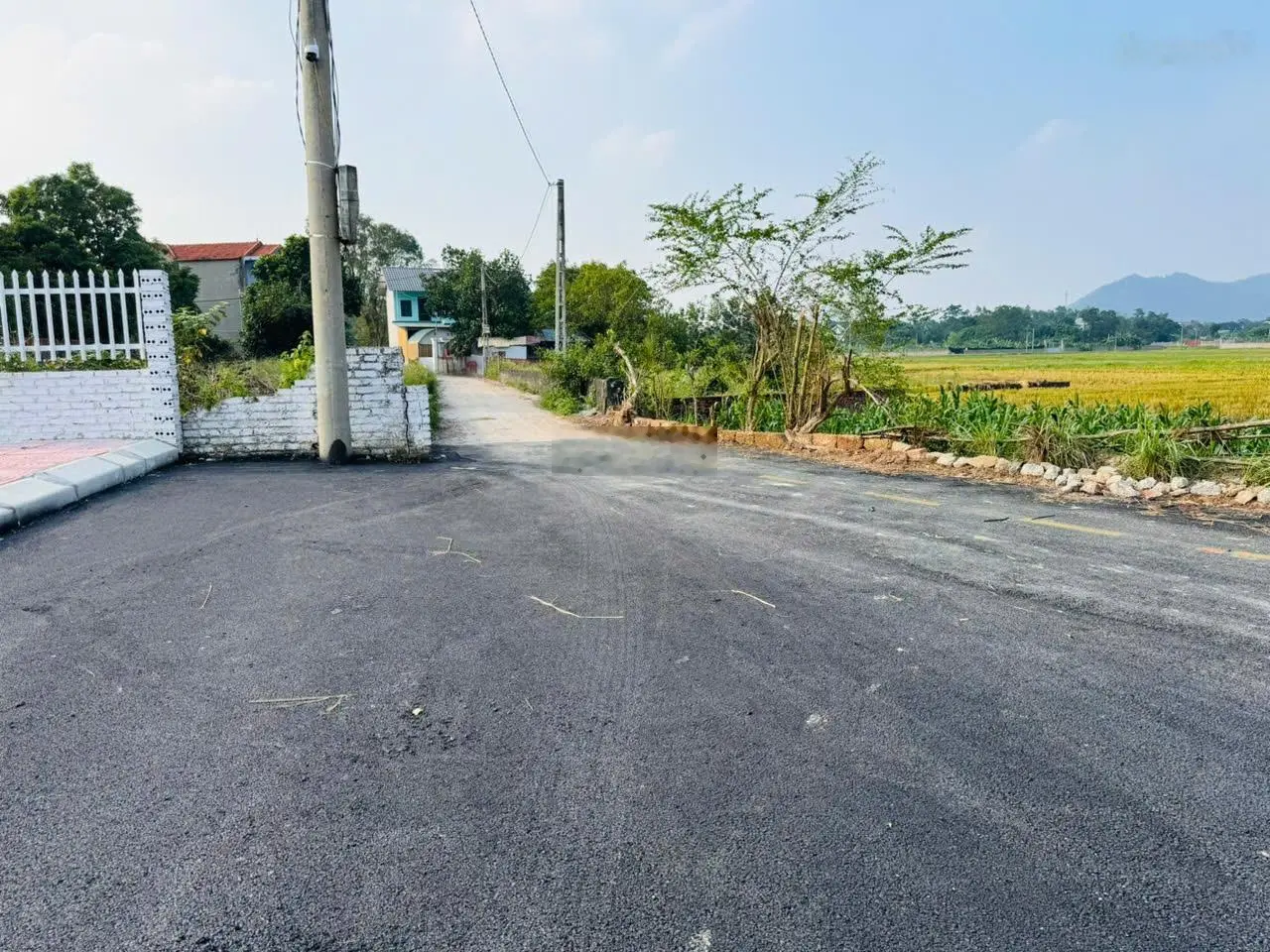 Bán 60m2 bìa làng Gờ Gạo Minh Trí Sóc Sơn, đường thông 5m ngay KCN sạch giá 1x tr. Lh 0981 568 ***