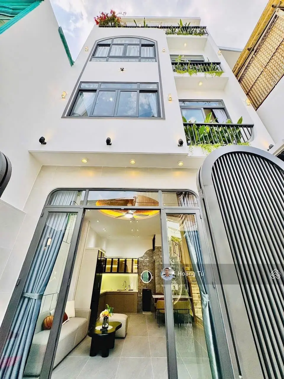 SIÊU HIẾM NHÀ HXH 89 Nguyễn Hồng Đào 3 Lầu HXH Thông Bàu Cát - DT 37m2 - GIÁ CHỈ: 5.5 TỶ CÒN TL