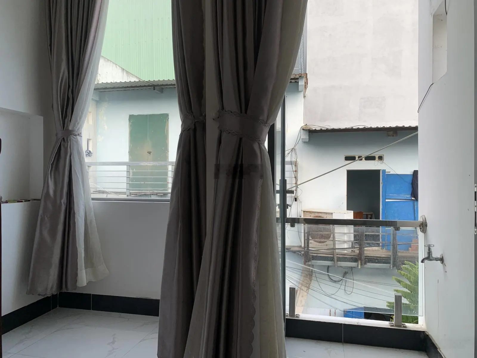 Nhà hướng Đông Nam mặt tiền gần hồ Đống Đa, TP Quy Nhơn giá trên 3 tỷ (còn TL)