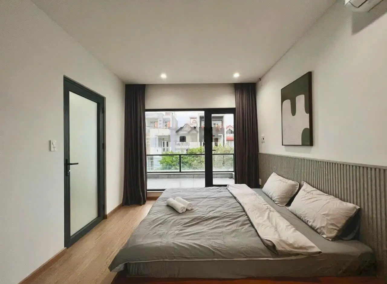 BÁN VILLA 3 TẦNG BIỂN MỸ KHÊ- DT 200M2- DÒNG TIỀN 170-180TR/THÁNG
