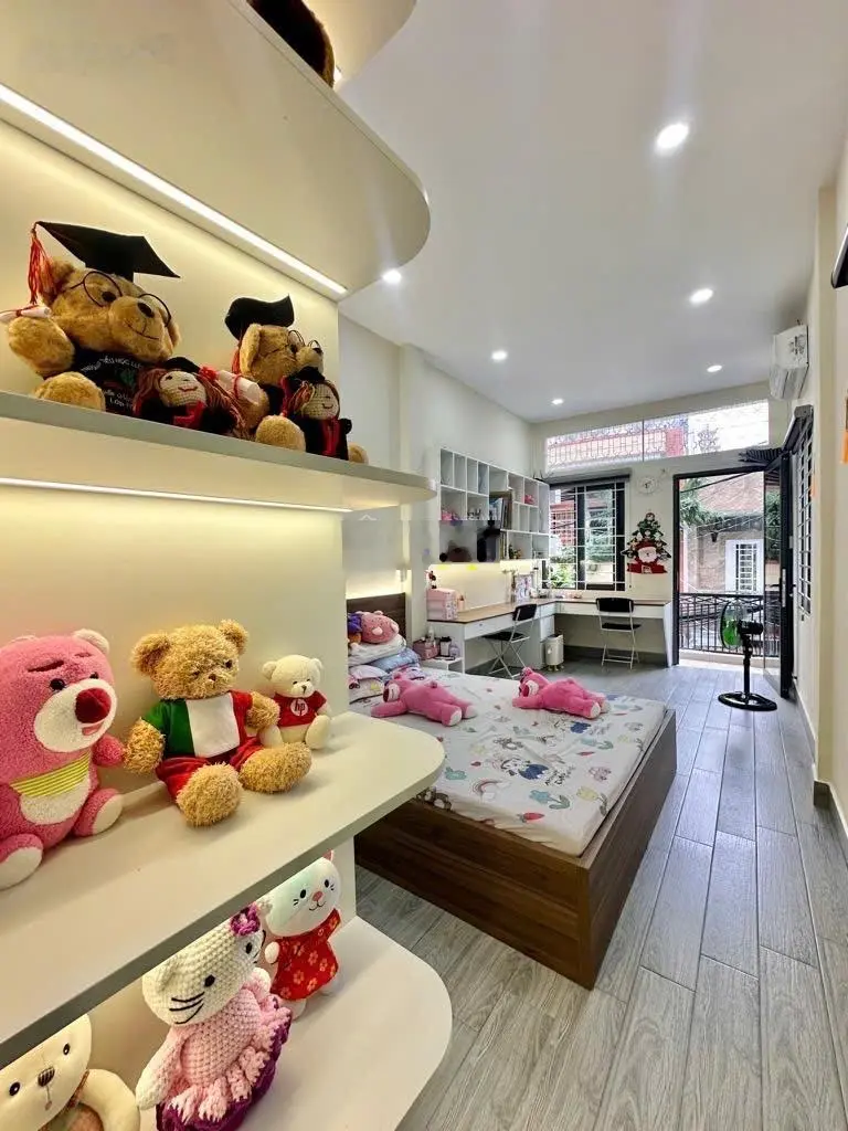 Bán nhà 3/2 quận 10 - hẻm 6m thông ôtô tránh - 1 sẹc cách mặt tiền 10m - 30m2 ngang 3.2m sổ vuông