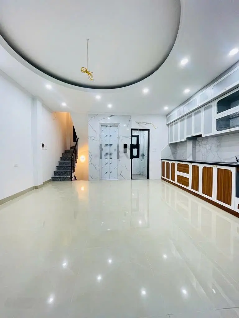 Bán nhà Kim Mã DT 36m2 x 7 tầng. CT máy. Giá 8.8 tỷ