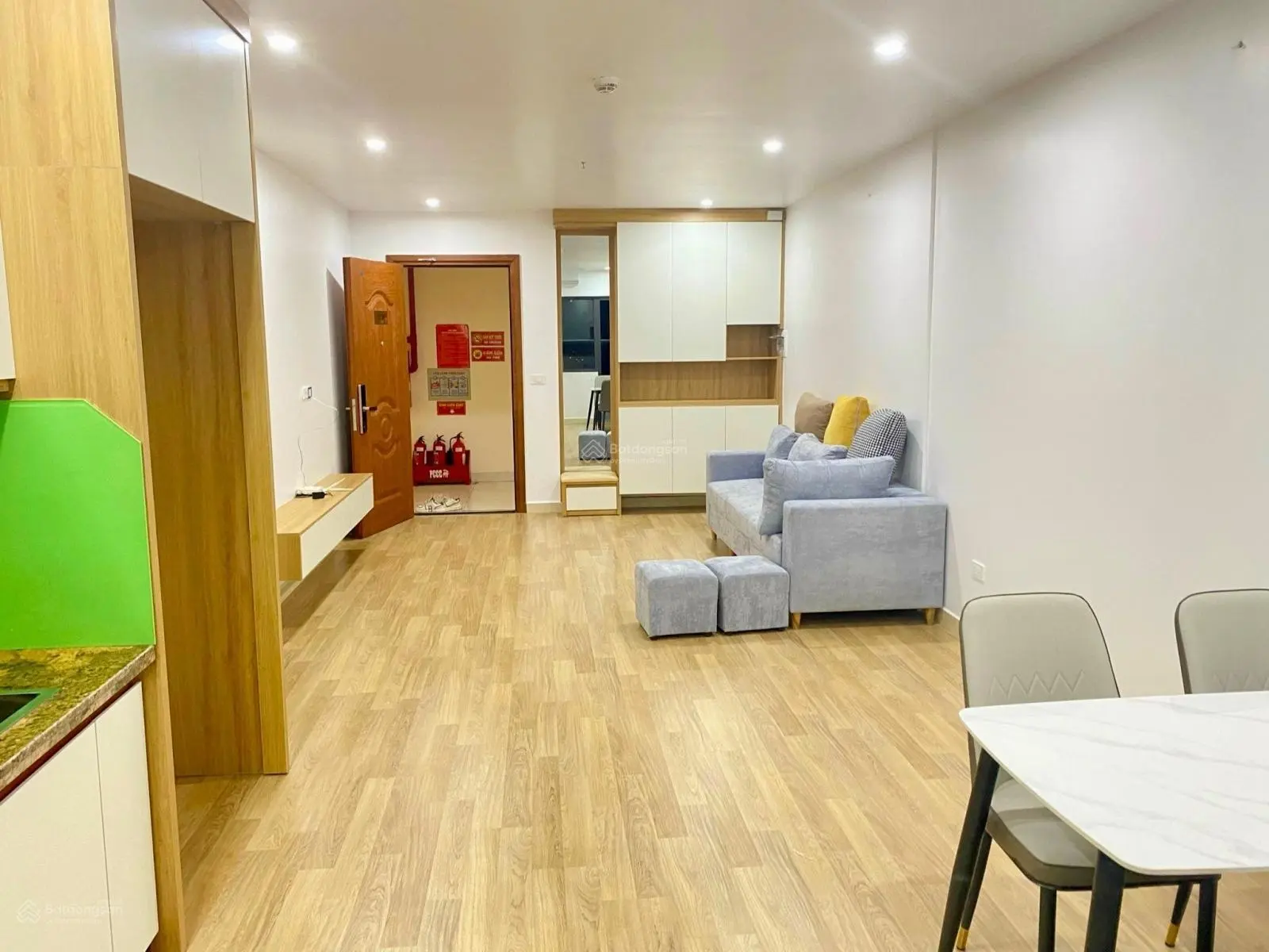 Nhập cư Mỹ anh chủ cần bán căn hộ 2PN chung cư Thanh Bình, nội thất đủ, vào tên chính chủ