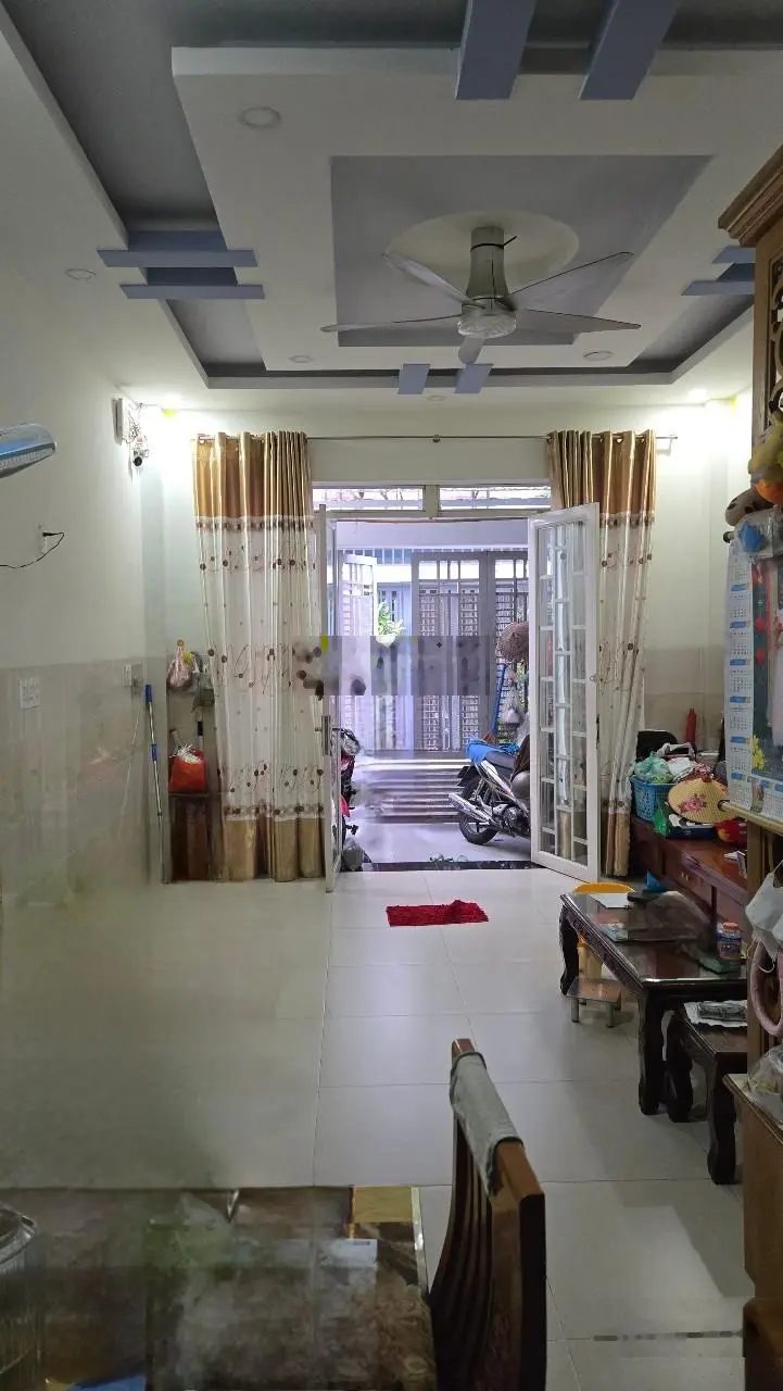 Bán gấp nhà hẻm xe hơi, 52m2, 3 tầng. Nhà đẹp vào ở ngay