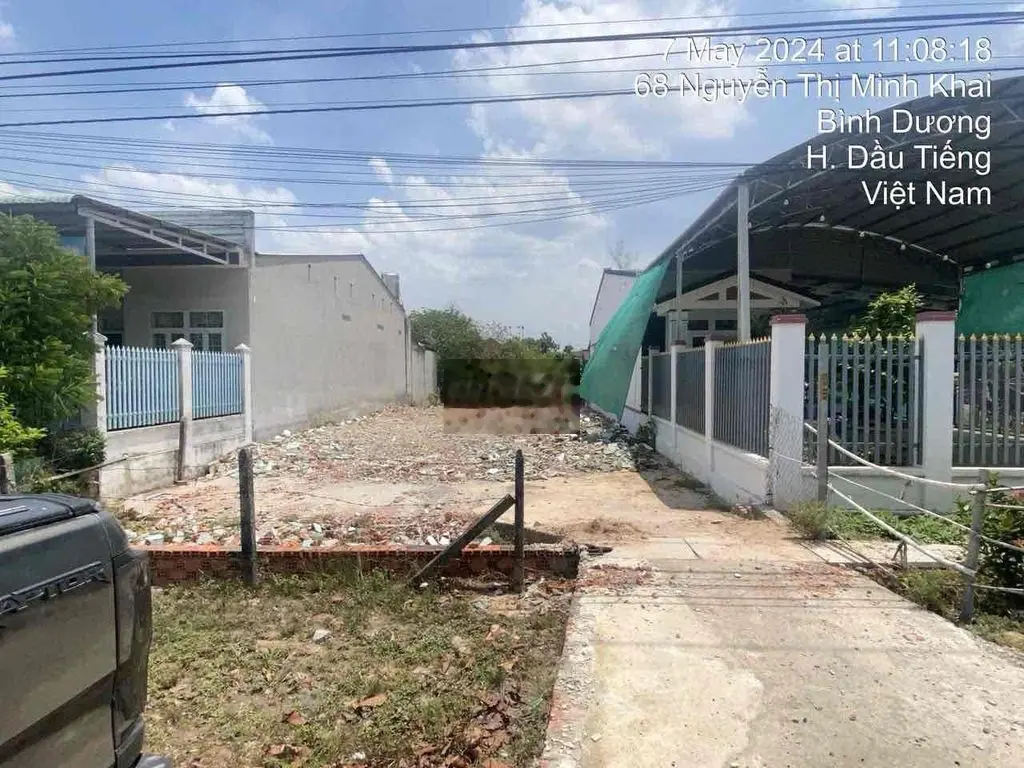 Đất thị trấn bán gấp mặt tiền đường
