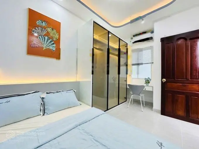 Ngộp! Giảm 250tr căn nhà Nguyễn Thiện Thuật,F3, Quận 3 giá chỉ 4tỷ960/56,7m2. Ngang 4,2m. Sổ đủ