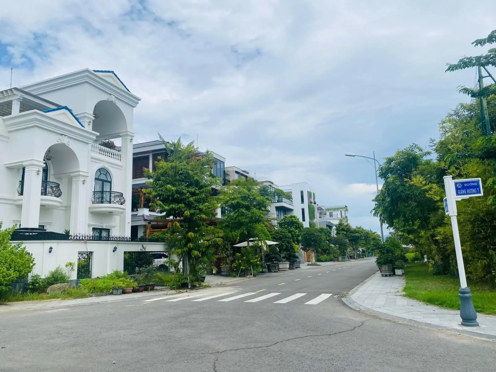 Bán đất biệt thự Giáng Hương 7 kẹp vệt cây xanh,Euro Village 2,Hoà Xuân,Đà Nẵng .DT 462m2