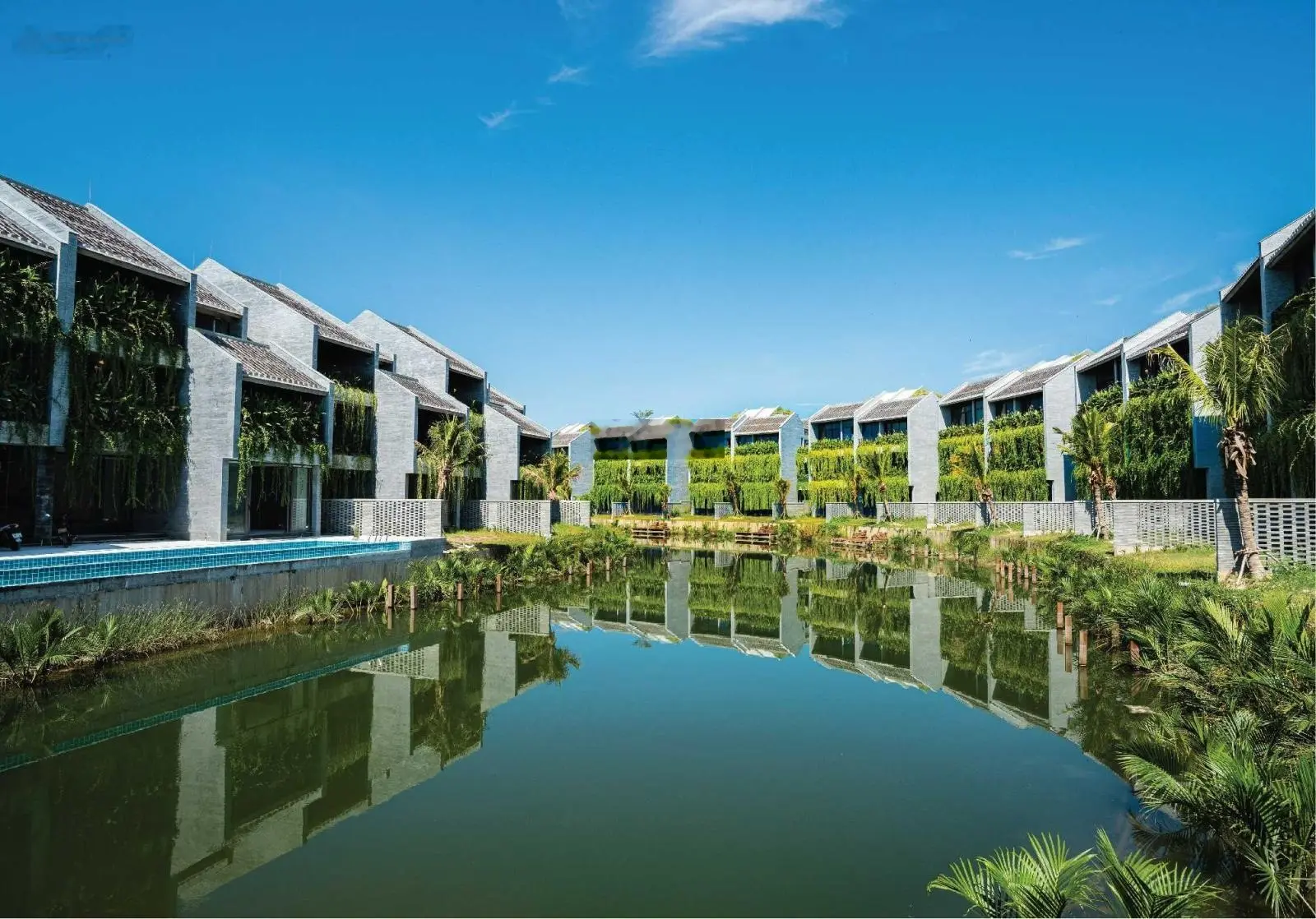 Cần bán nhanh căn villa Casamia, diện tích 240m2, giá đúng 9 tỷ, hướng đông, Sở hữu bến du thuyền
