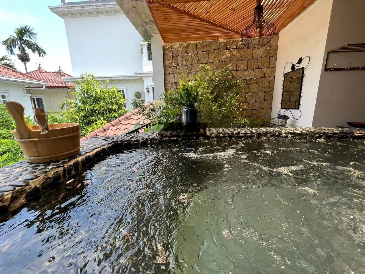 Bán biệt thự khu đô Thị Nam Thăng Long, Tây Hồ: Diện tích 296m, mặt tiền 33m, 3 tầng. Cực Hiếm