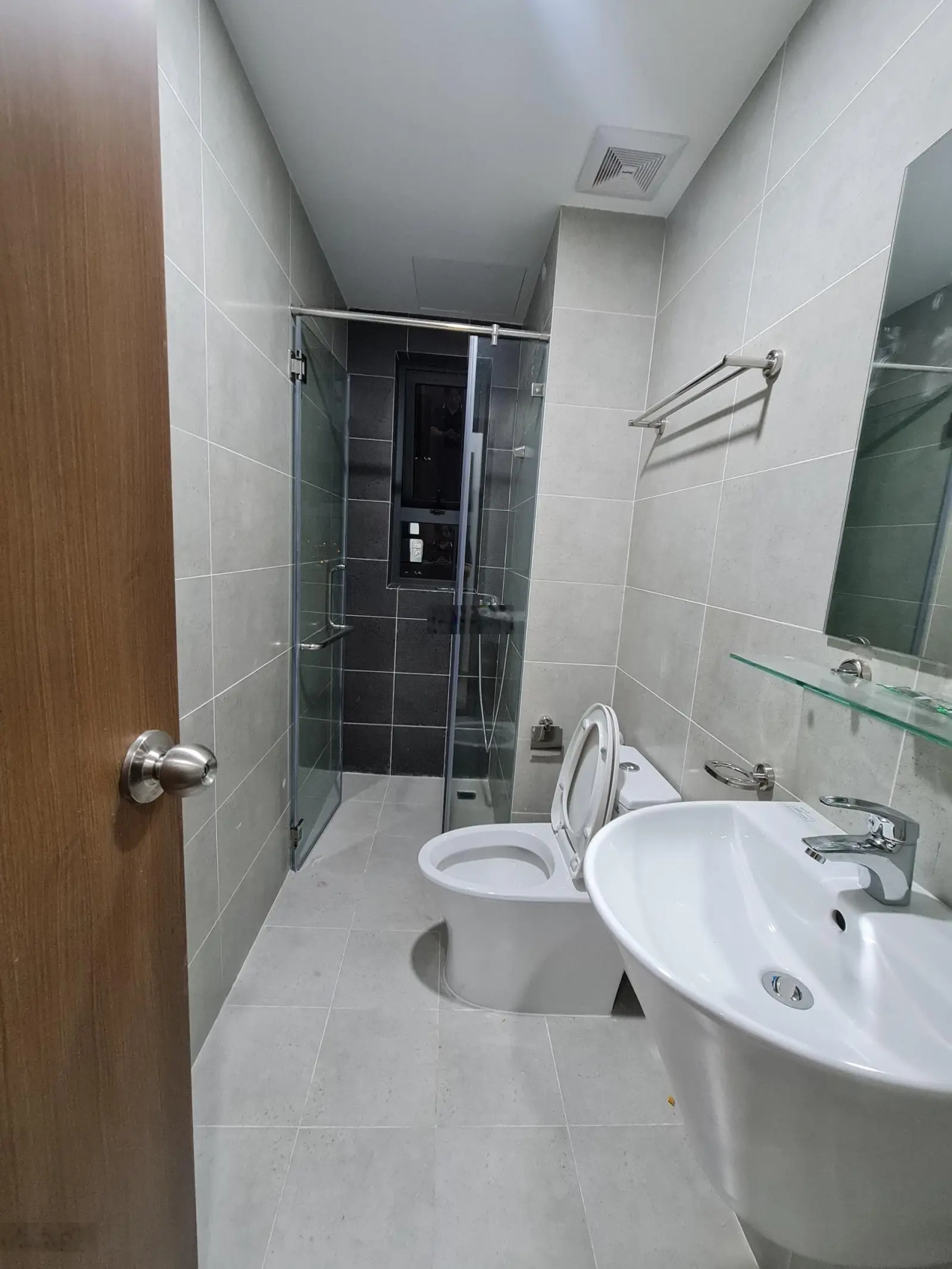 Chủ gửi bán gấp- căn góc bcons garden, 1,63 tỷ bao hết thuế phí, 58m2, view đẹp, giá tốt.