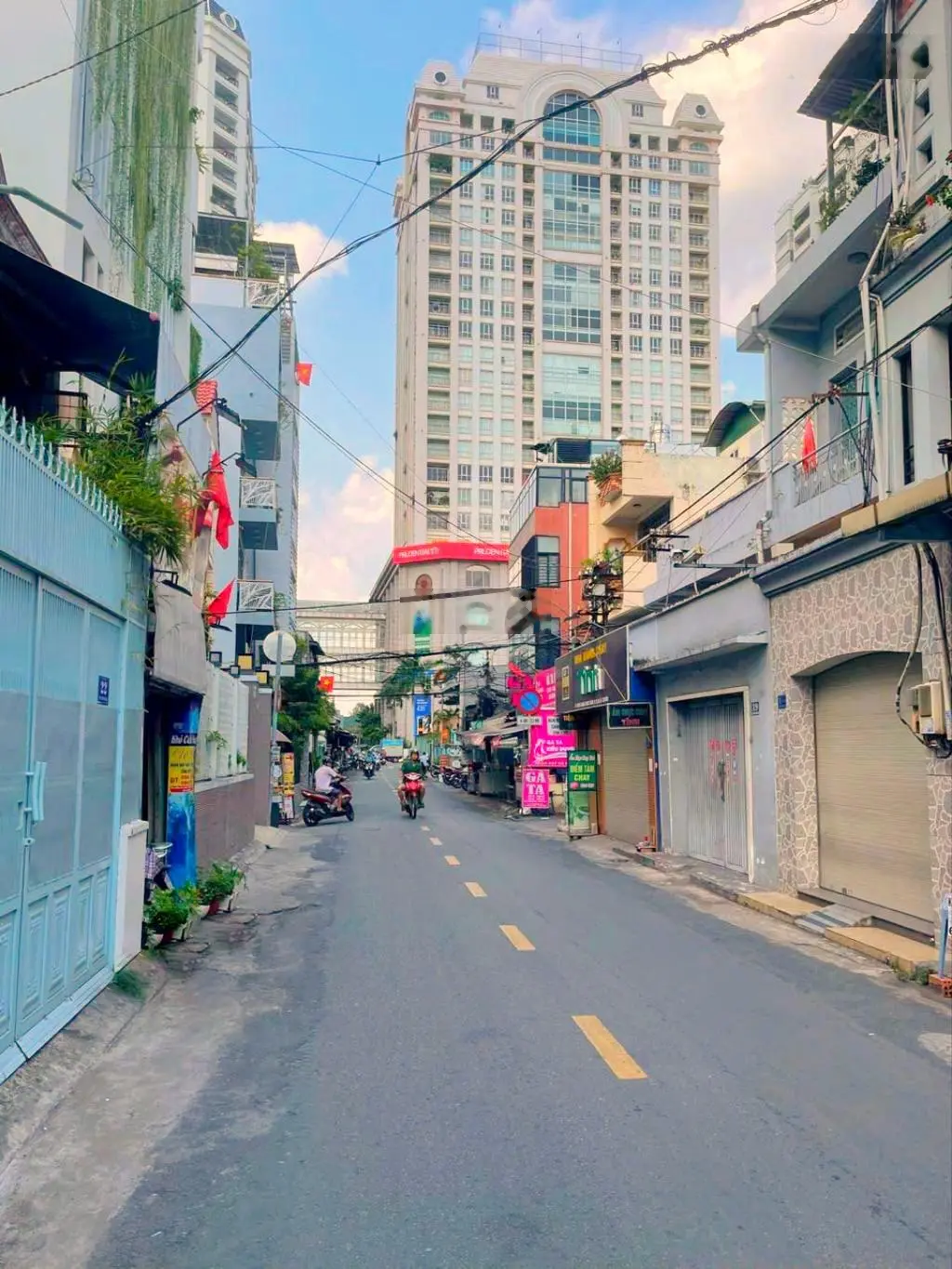 Bán nhà mặt tiền kinh doanh 3 tầng - Công Chúa Ngọc Hân, Q. 11 nhỉnh 9 tỷ, sổ riêng
