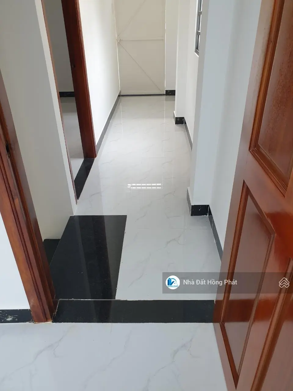 Nhà mặt tiền Bà Điểm 4, DT 4m*16m, 01 lầu, gần trường Bùi Văn Ngữ - Hóc Môn