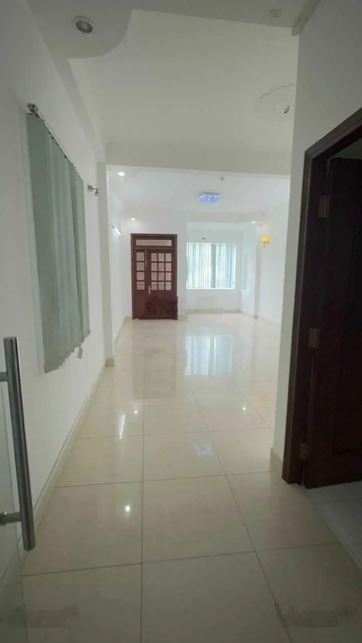 Siêu hot! Bán nhà MT Bửu Long khu Cư Xá Bắc Hải CN 121,5m2 7 tầng giá chỉ 27 tỷ
