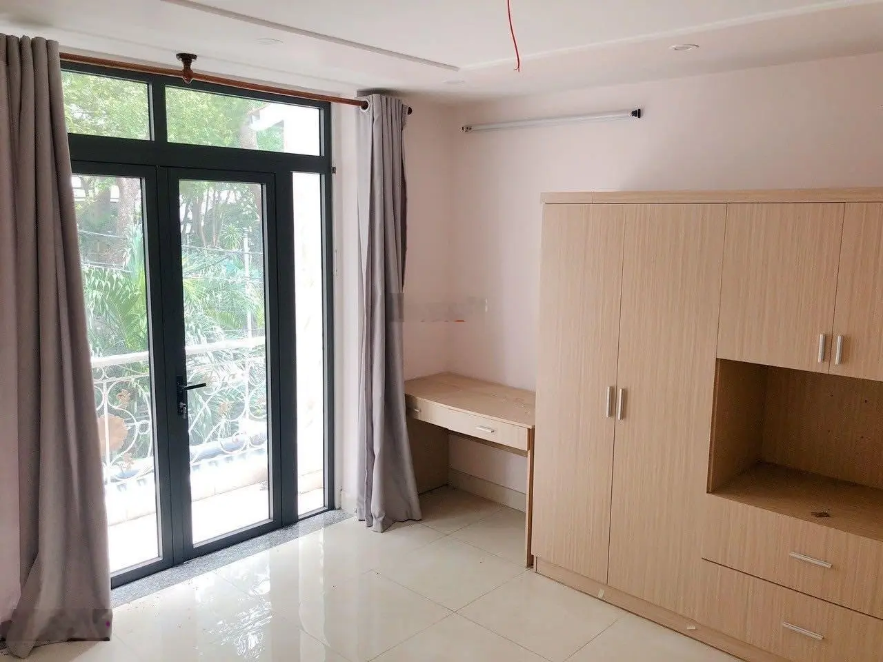 Hạ còn 11.7 tỷ.QUẬN 10 - NHÀ THÀNH THÁI 3 TẦNG ĐÚC BTCT - TRƯỚC NHÀ GẦN 5M