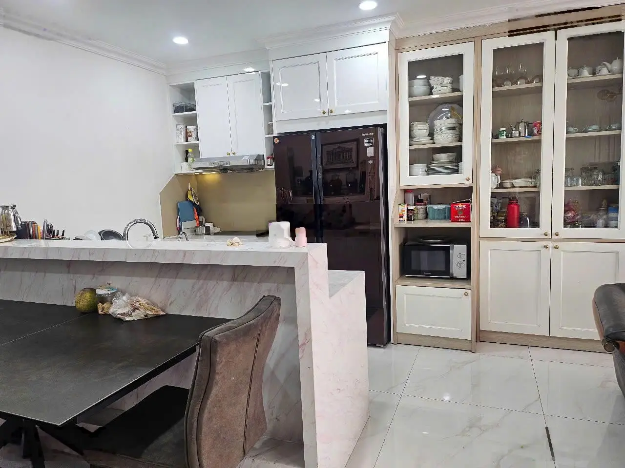 Chủ cần tiền gấp hạ giá 4tỷ cho 2 căn nhà liền kề mặt tiền đường số 1, P.An Bình. Dĩ An. Giá 26.5tỷ