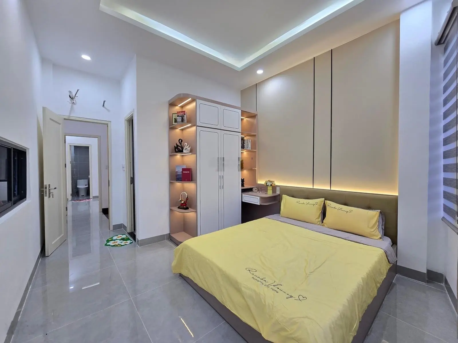 BÁN GẤP NHÀ BÌNH CHÁNH đang cho thuê 8tr/tháng DT (55m2) Hẻm 8m Thông