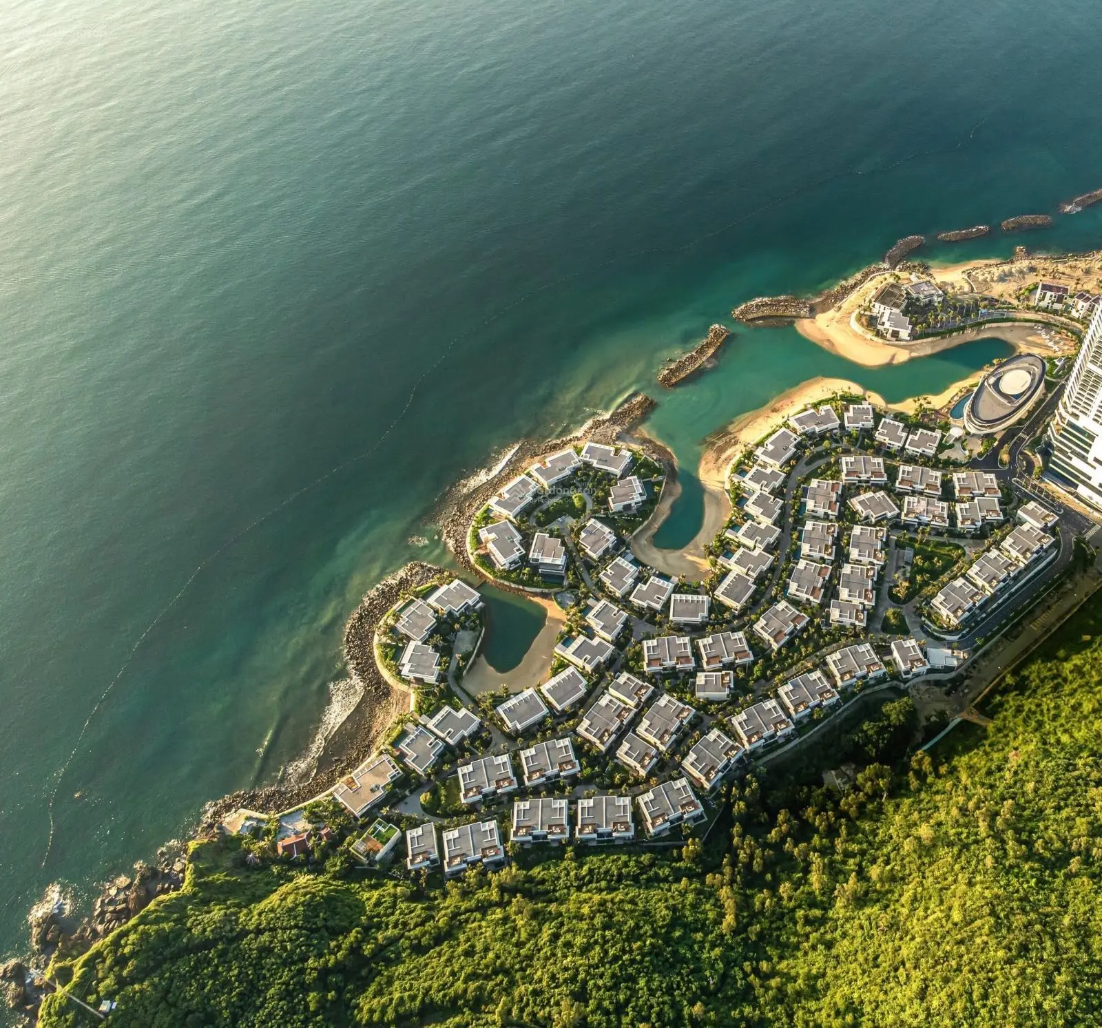 Mua Biệt Thự Gran Melia Nha Trang Tặng 1 Căn hộ 3 tỷ TT đến 8 năm, chia sẻ doanh thu 50% - hoặc ở.