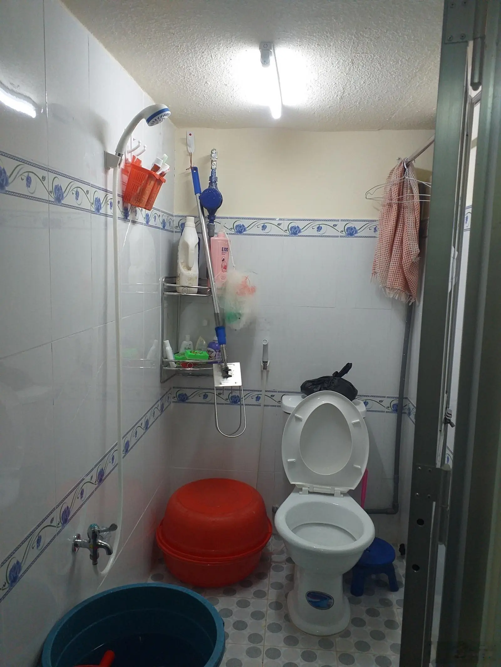 Bán đất 300m2 có nhà 900m2, kế trường, chợ, cổng KCN, 14,5 tỷ thu 65 triệu/1 tháng 0908 126 *** TA