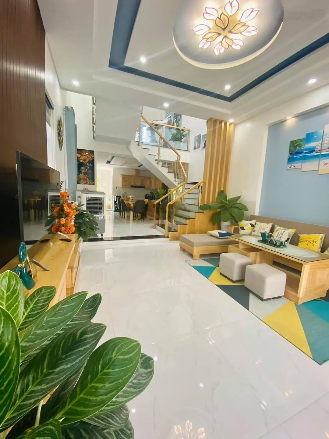 Hàng thơm. Bán nhà đẹp mới xây 1 trệt 1 lầu Đ. Huỳnh Tấn Phát, Quận 7. DT 60m2