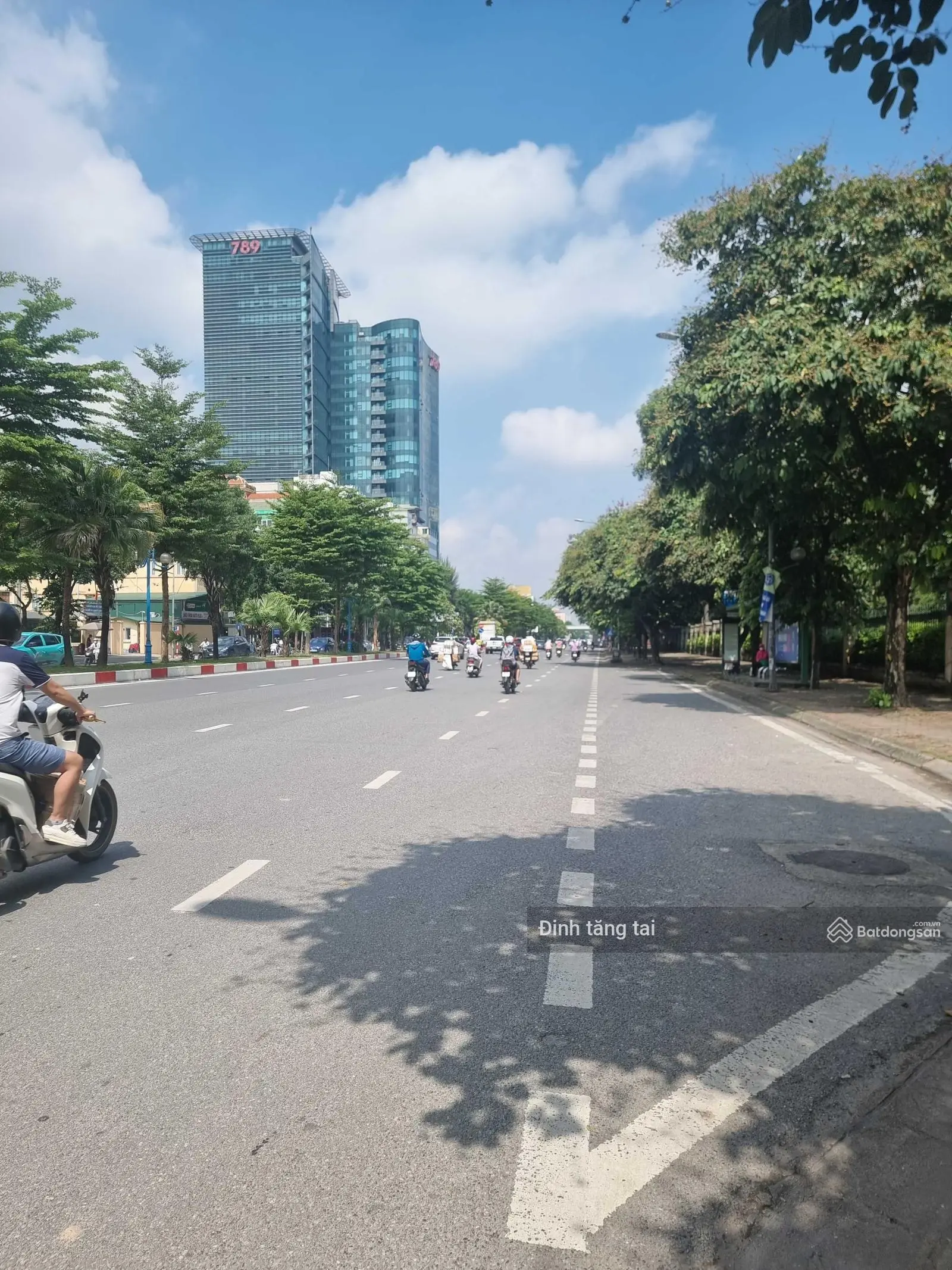 Nhà đẹp Hoàng Quốc Việt - gần phố - ô tô - kinh doanh - 75m2 - nhỉnh 10 tỷ