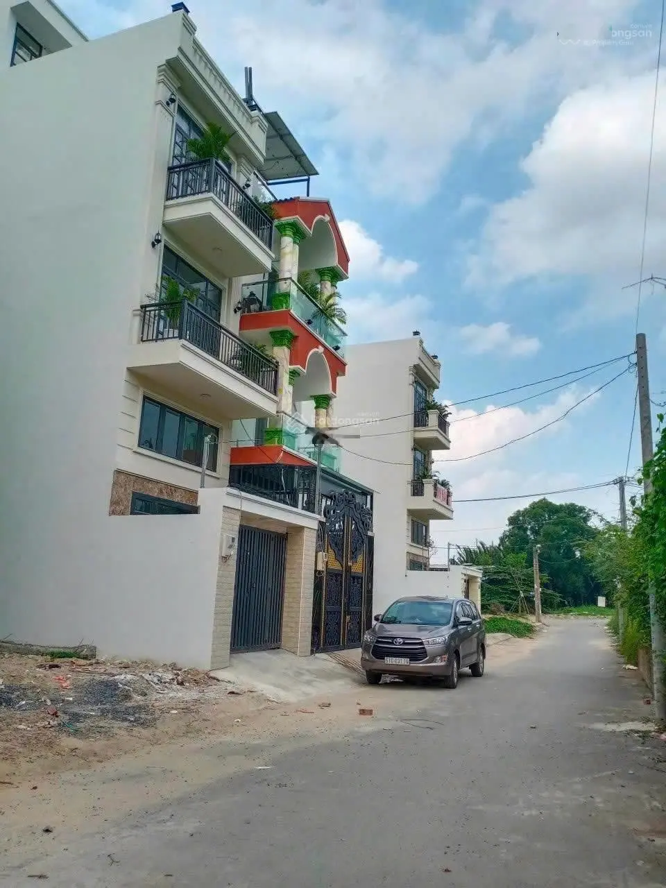 Bán nhà đường số 22, Phường Linh Đông. Hẻm xe hơi, nhà 1 trệt 2 lầu +Lửng + Mái che có 3PN
