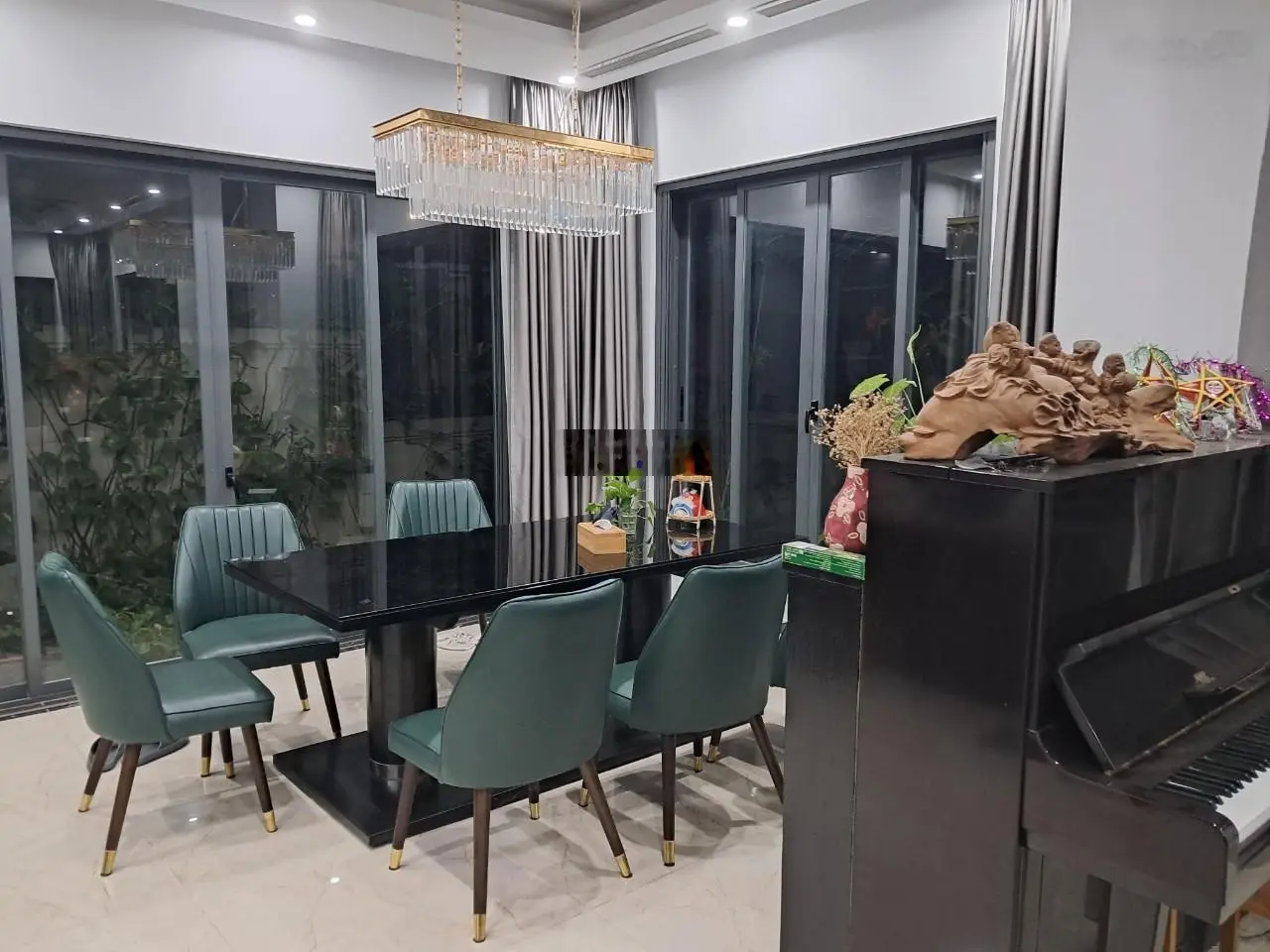 Bán căn 180m2 full nội thất - giá rẻ như căn thô(Hướng Tây Bắc/Bắc). Hoàng Đạo 098.299.6565