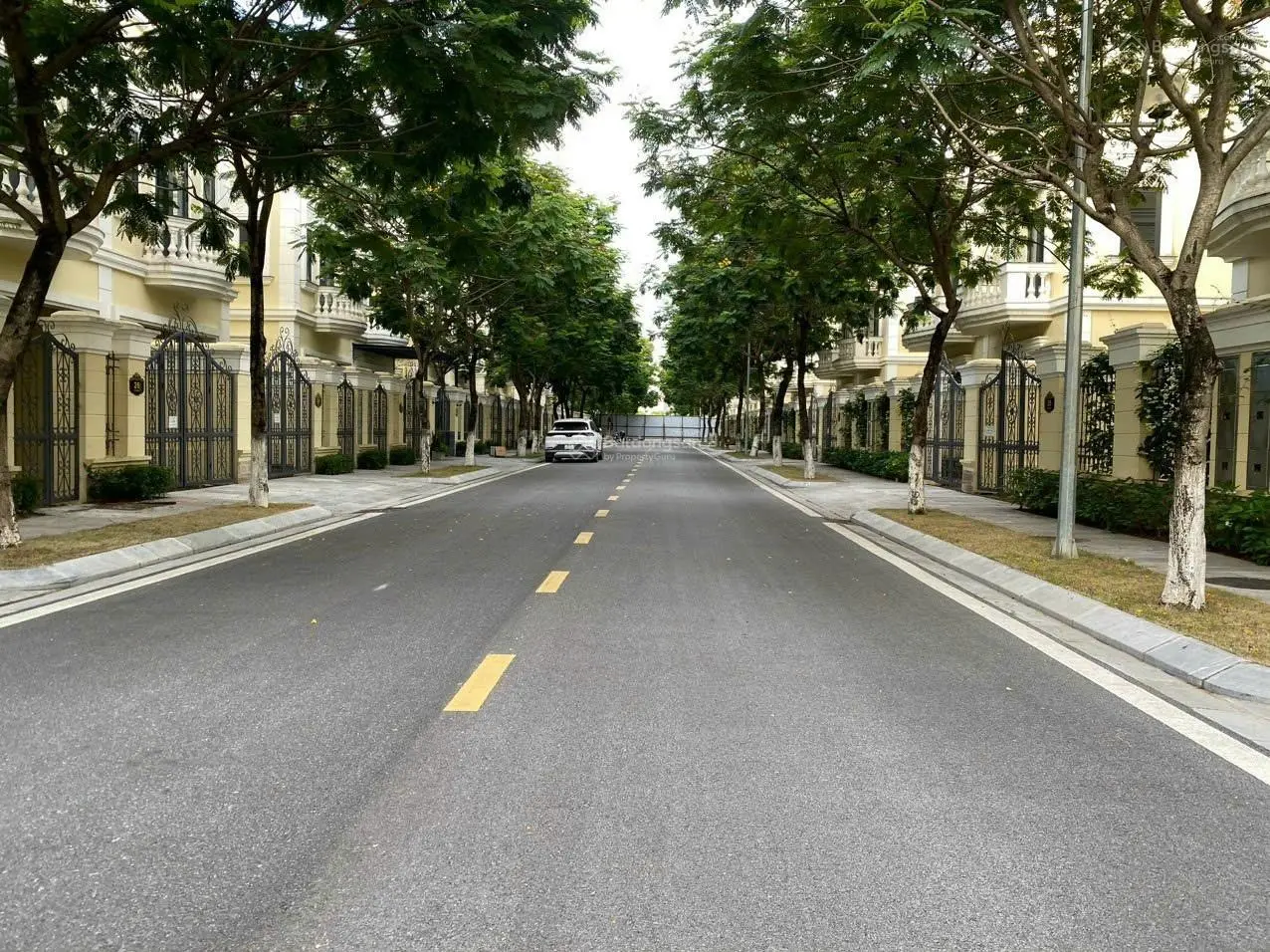 Cần bán đất lô góc tại Trạm Trôi, Hoài Đức. Diện tích 150m2, giá 14,55 tỷ