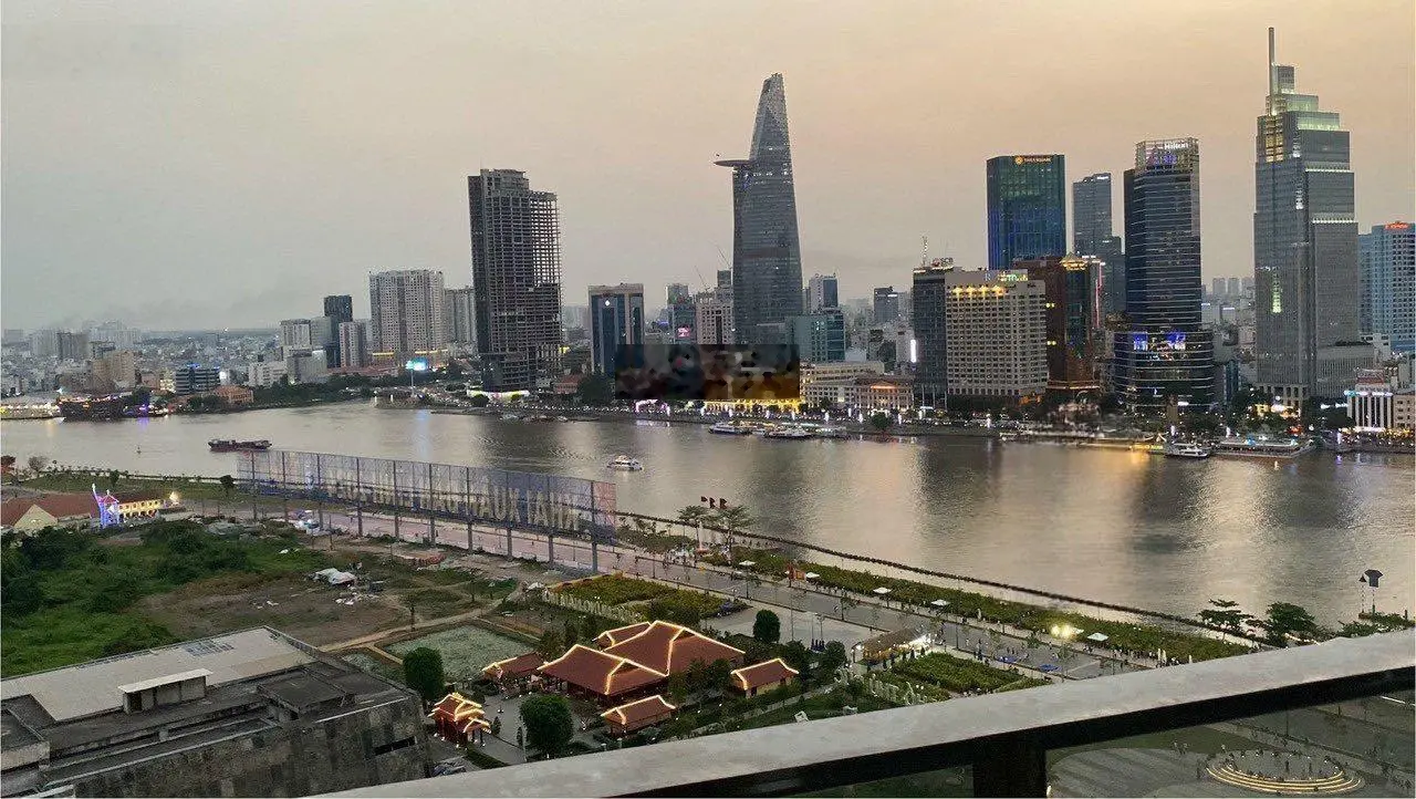Bán căn 2 phòng ngủ tầng cao, view sông, quận 1, giá tốt nhất thị trường. Hotline: 0941 230 ***