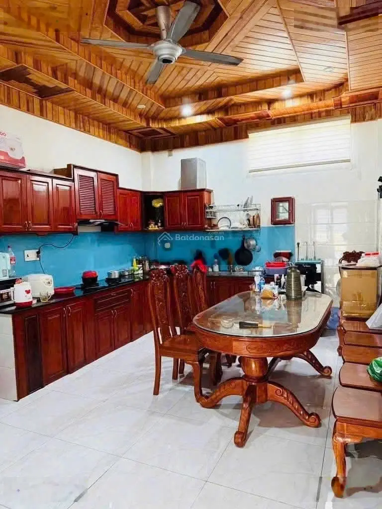 1 Căn duy nhất ngay đường số 12, P. Trường Thọ. HXH 5m, nhà 1 trệt 2lầu có 3PN 3WC + khách + bếp