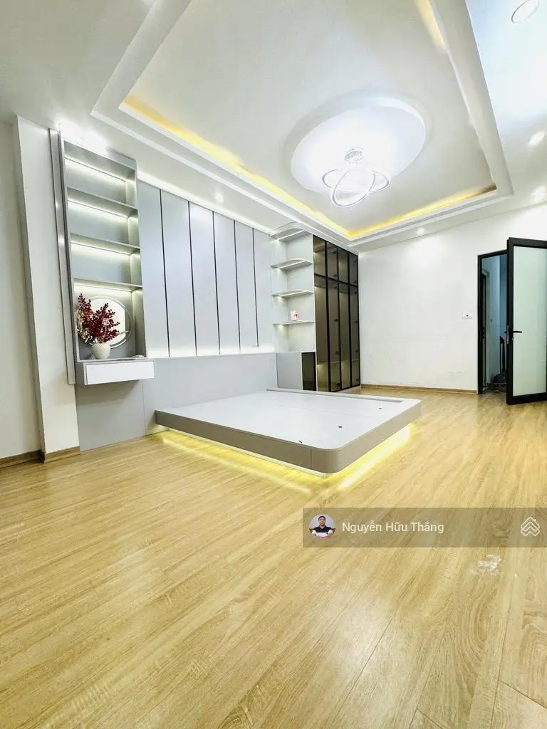 Trung tâm Bồ Đề, gara ô tô, ngõ thông 15m ra mặt phố
