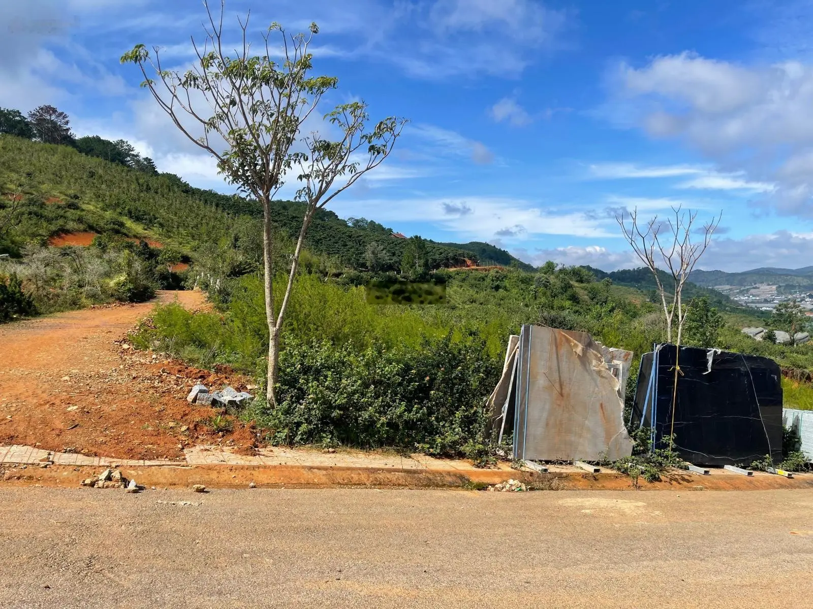 Hoa hậu LangbiangTown, lô góc 362,5m2 (ngang 20m), trên đỉnh, view trọn rừng thông và TT Lạc Dương