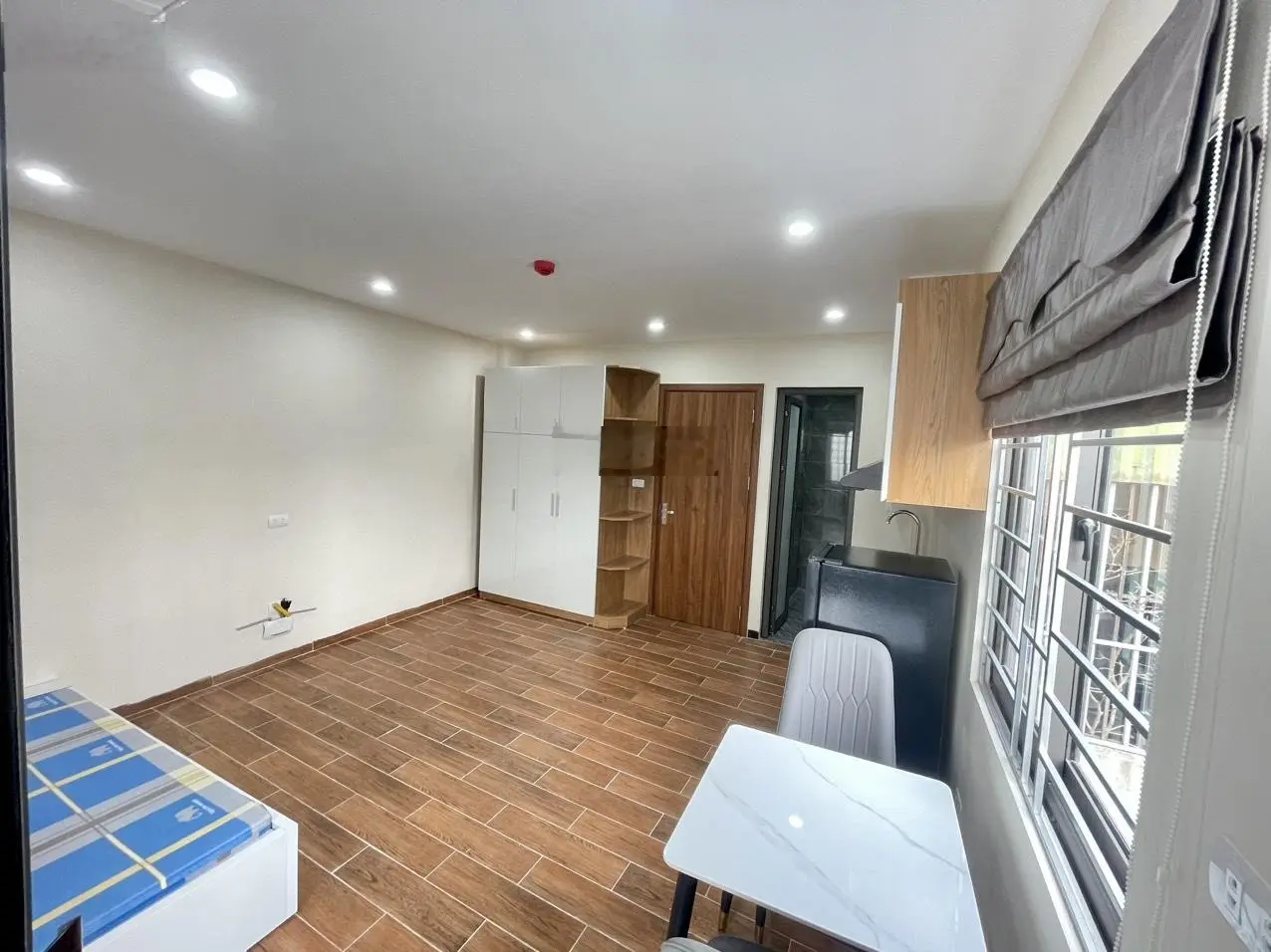 Bán chung cư mini tại phố 143 Nguyễn Chính, Quận Hoàng Mai, 70m2x7T mới tinh, thang máy ngõ ô tô