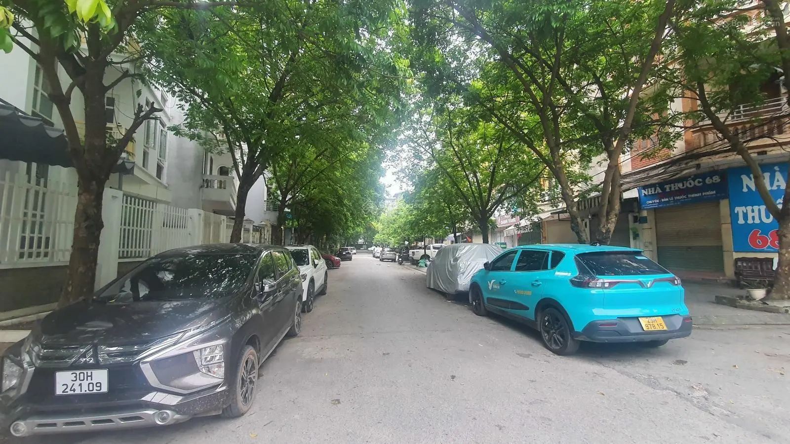 Tin chuẩn! LK Văn Quán 150m ra ga tàu điện, cạnh tiếng anh Apolo, Nhà đẹp ở và VP tốt 89m 17,2 Tỷ