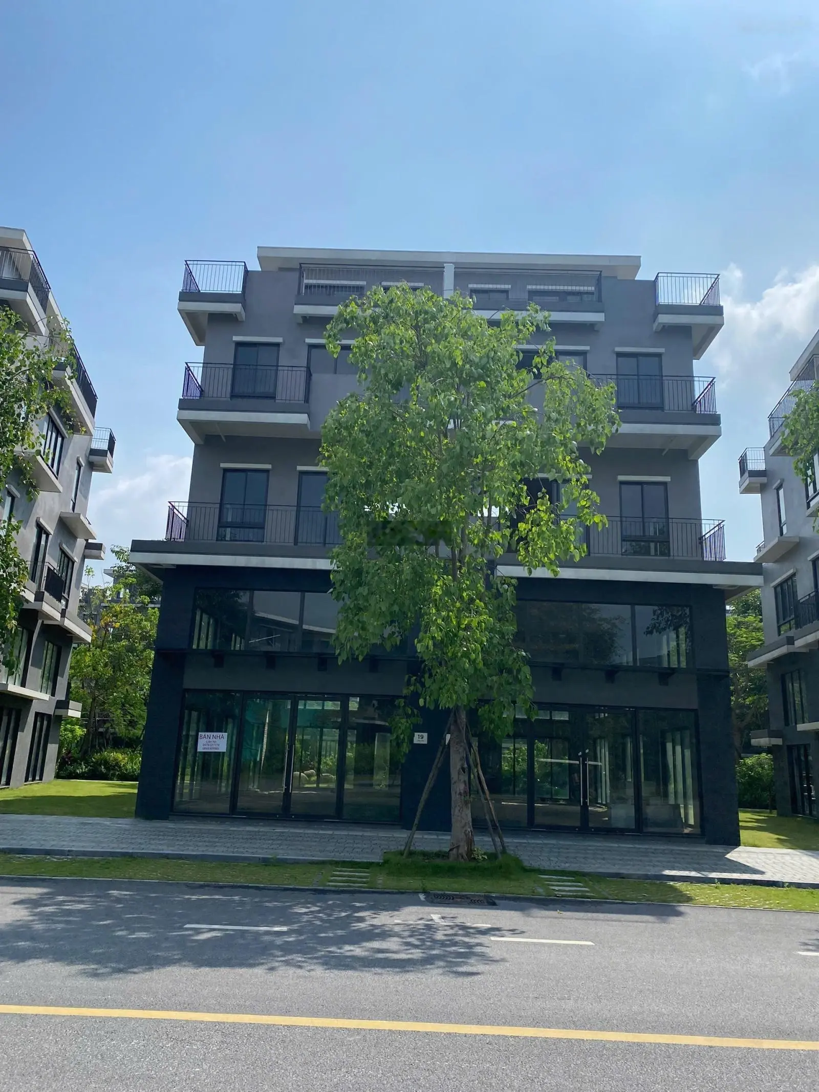 Hot! căn biệt thự phố 2 mặt công viên đẹp nhất theplaza chỉ một căn duy nhất ký trực tiếp từ cđt