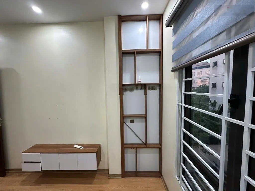 Bán nhà đường Văn Trì - Quận Bắc Từ Liêm, diện tích 32m2 nhà 5 tầng 5,1 tỷ ô tô đậu cửa nhà