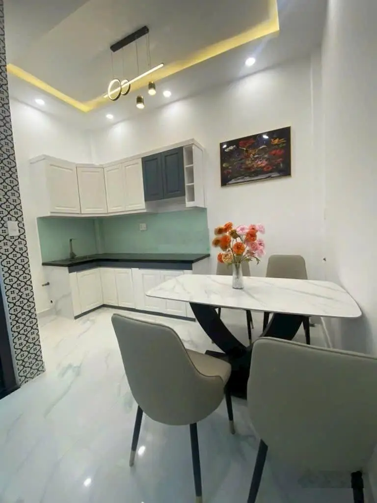 Nhà ngộp đường Vĩnh Viễn-P4-Q10 Giá 5tỷ3/76m2(5,5x15m) Đang cho Thuể 60tr/Tháng
