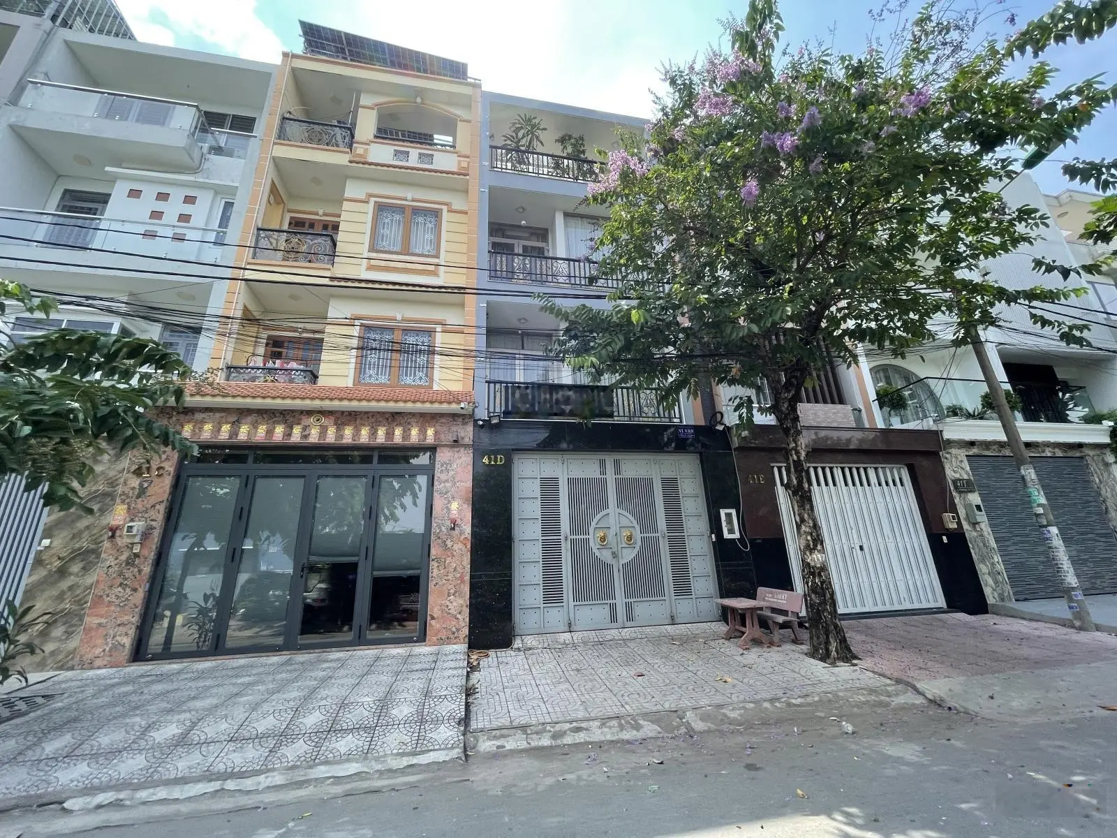 Nhà MTNB sát Siêu Thị Nhật đối diện công viên dt 100m2 nhà có Hầm + 3.5 tấm giá 14 tỷ