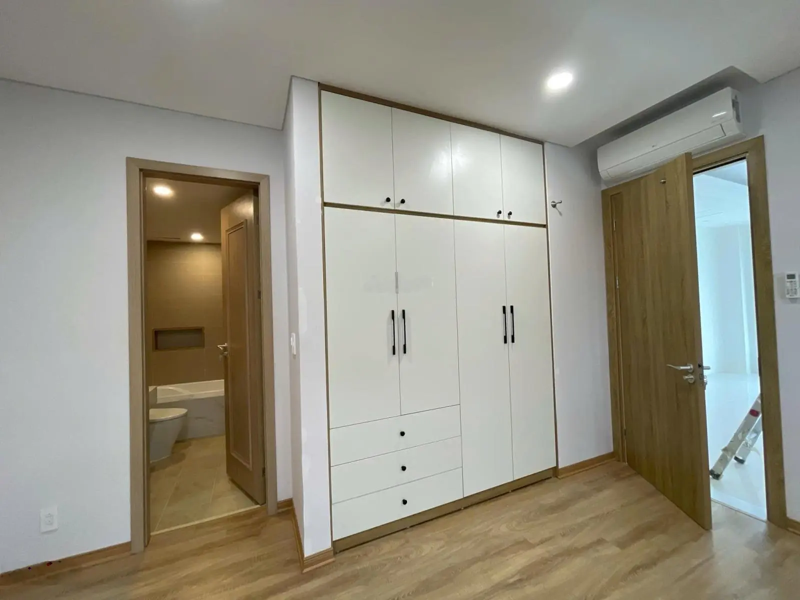 Bán căn hộ 3 PN 150m2 tại Mailand Hanoi City, nhà đã sửa lại đẹp