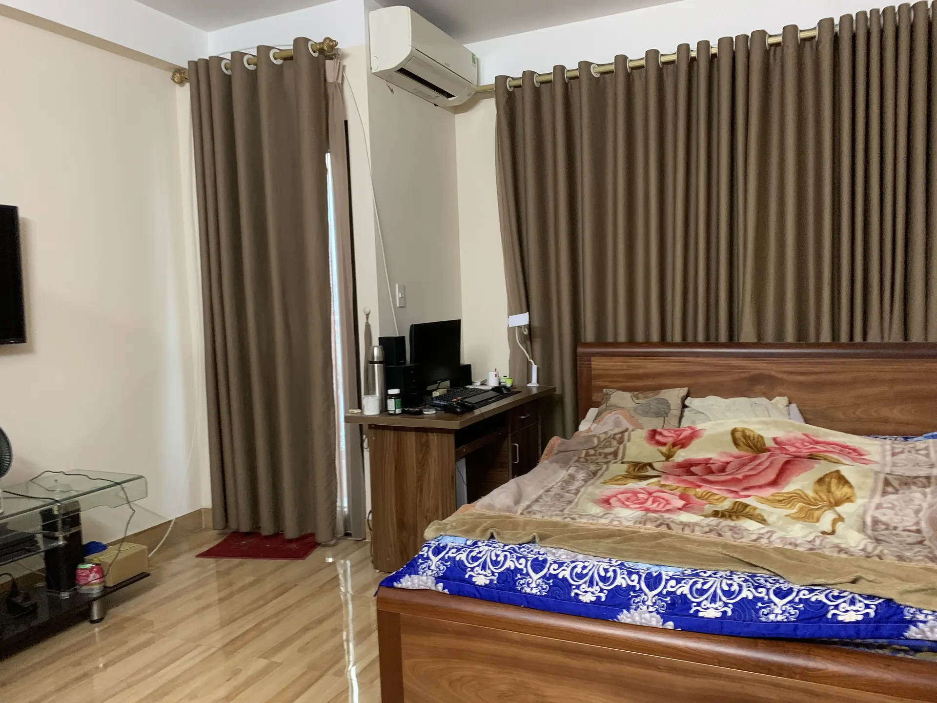 11 ty Nhà 5 tầng, gara oto rộng, 4 phòng ngủ 47m2, xây kiên cố